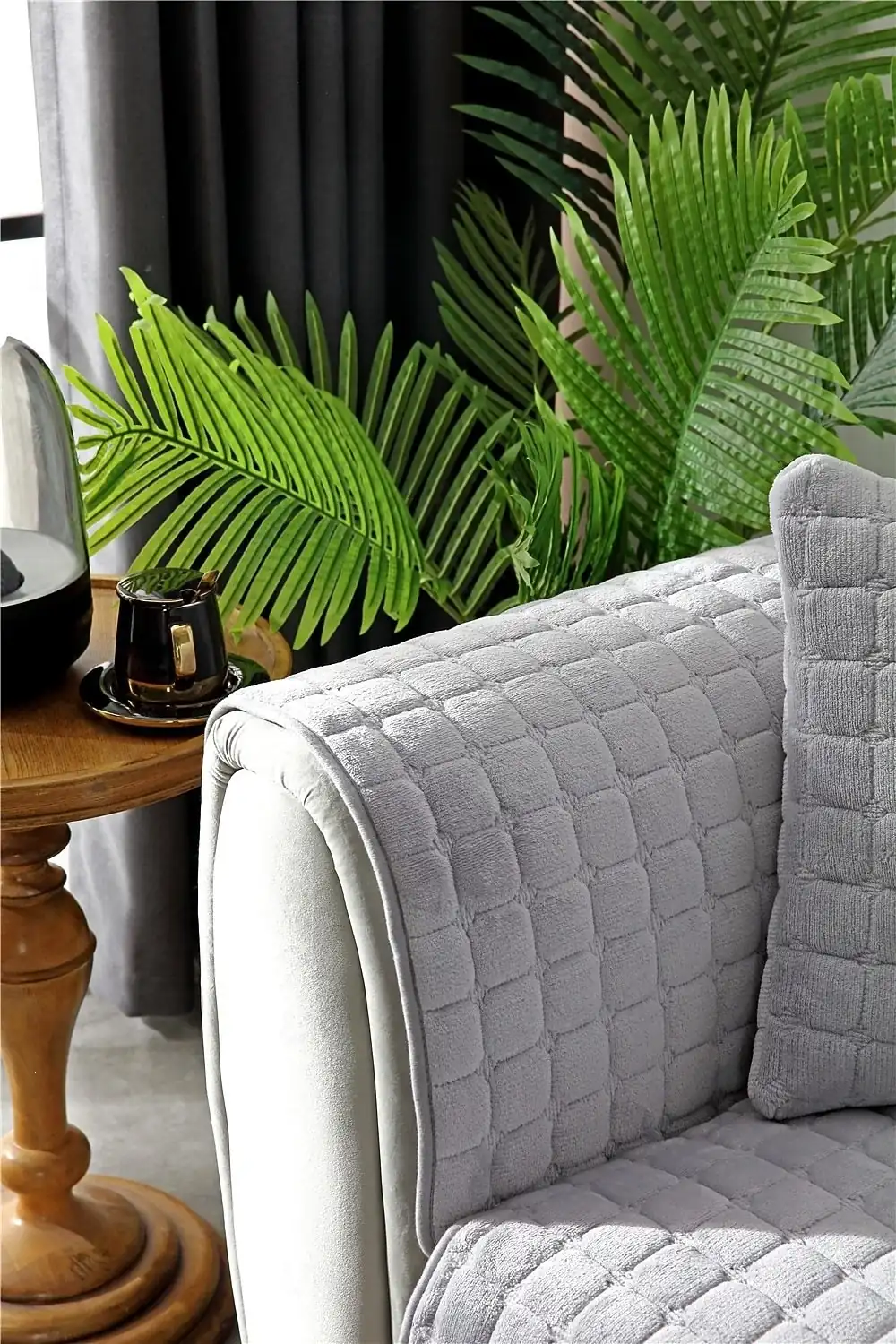 Pet Couch Cover for Dog Plush Flannel Sofa Cover Non Slip Quilted Sofa Protector Thick Washable Furniture Protector for Dogs Cats Living Room - €